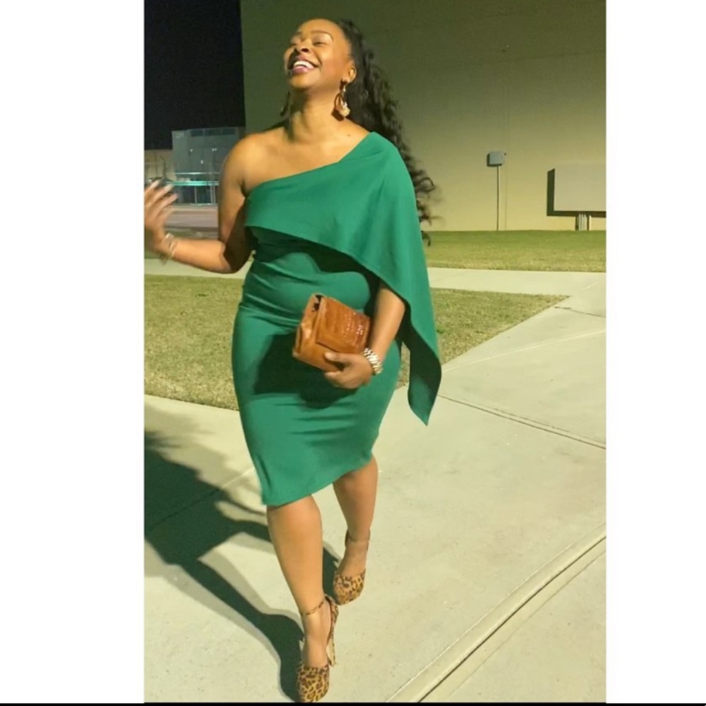 XL Hunter Green One Shoulder Cape Sleeve Dress